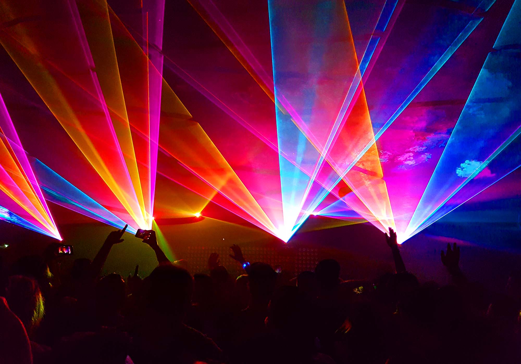 The Best of Both Worlds: How Commercial and Indie Music Are Coming Together